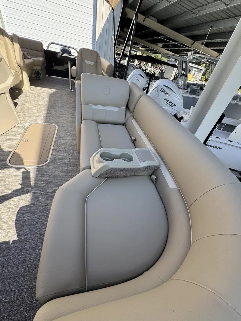 Slide: The Image of Sweetwater EX2286SBX 2026 - 3