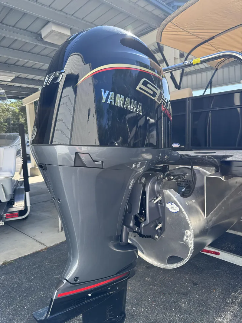 Slide: The Image of Sweetwater EX2286SBX 2026 - 31