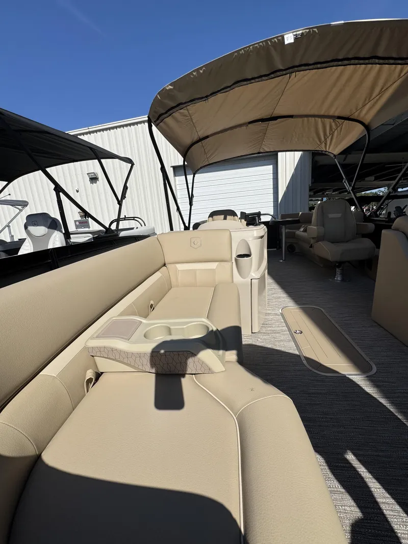 Slide: The Image of Sweetwater EX2286SBX 2026 - 36