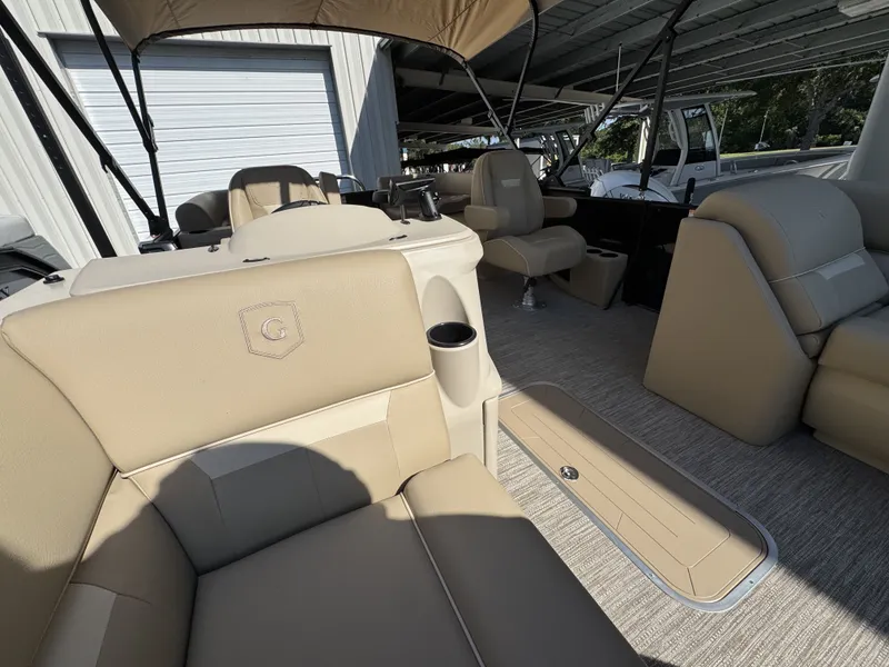 Slide: The Image of Sweetwater EX2286SBX 2026 - 38