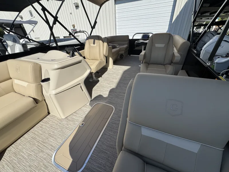 Slide: The Image of Sweetwater EX2286SBX 2026 - 4