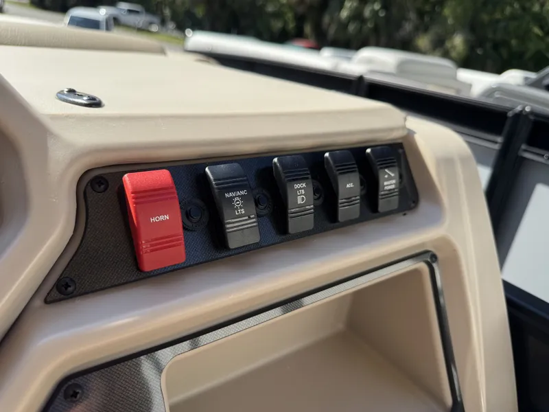 Slide: The Image of Sweetwater EX2286SBX 2026 - 48