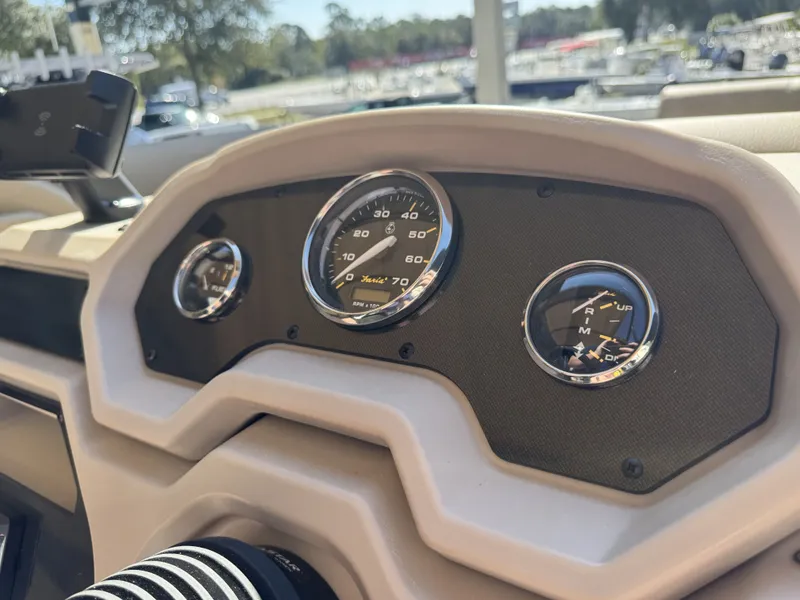 Slide: The Image of Sweetwater EX2286SBX 2026 - 50