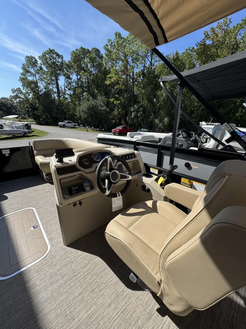 Slide: The Image of Sweetwater EX2286SBX 2026 - 6