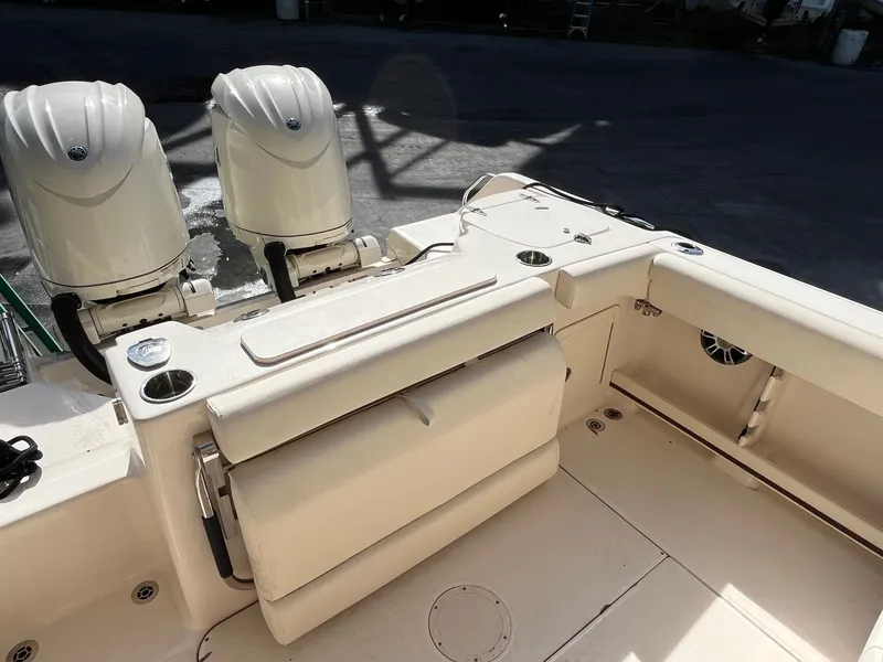 Slide: The Image of Grady-White Freedom 255 2024 - 12