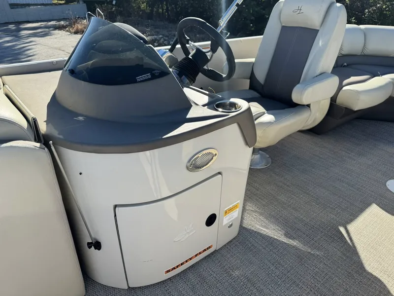 Slide: The Image of Hampton 2485 2018 - 11