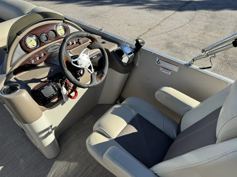 Slide: The Image of Hampton 2485 2018 - 12