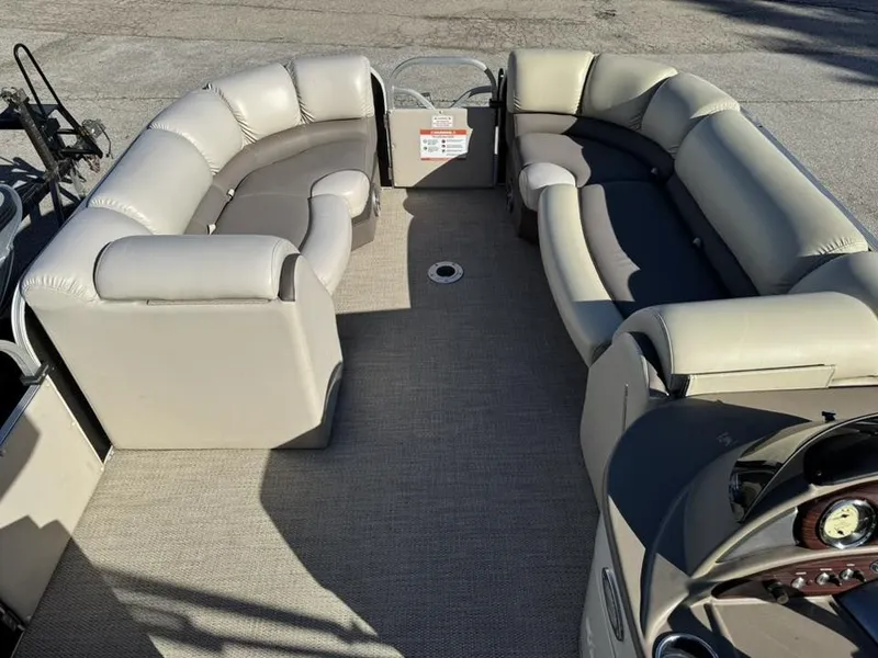 Slide: The Image of Hampton 2485 2018 - 6