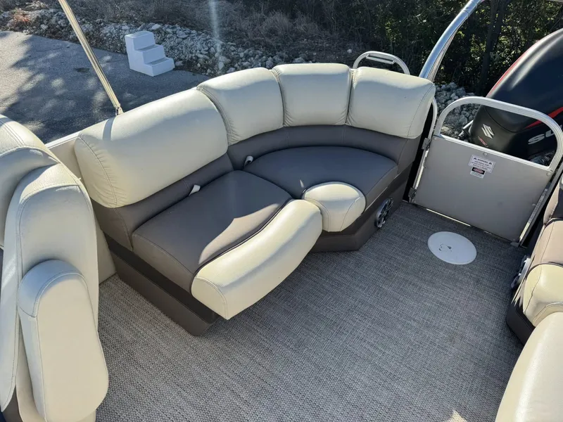 Slide: The Image of Hampton 2485 2018 - 8