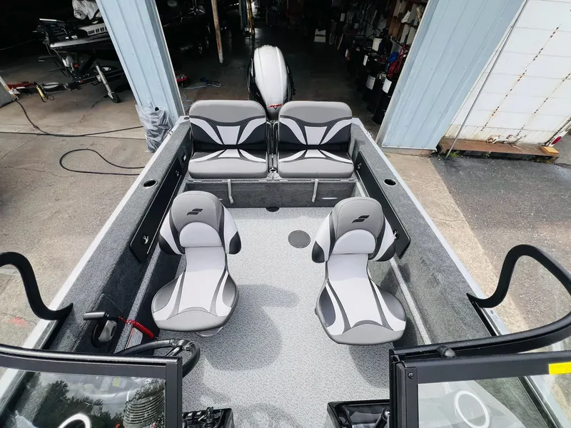 Slide: The Image of Starweld 16 Fusion DC - IN STOCK 2025 - 12