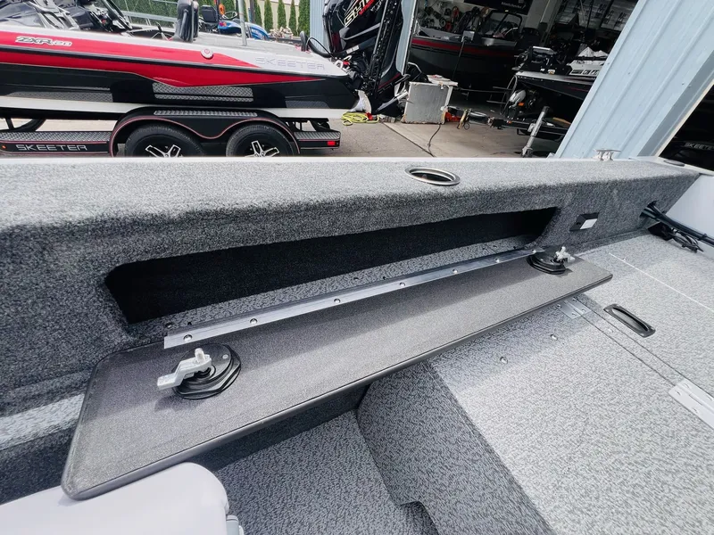 Slide: The Image of Starweld 16 Fusion DC - IN STOCK 2025 - 13