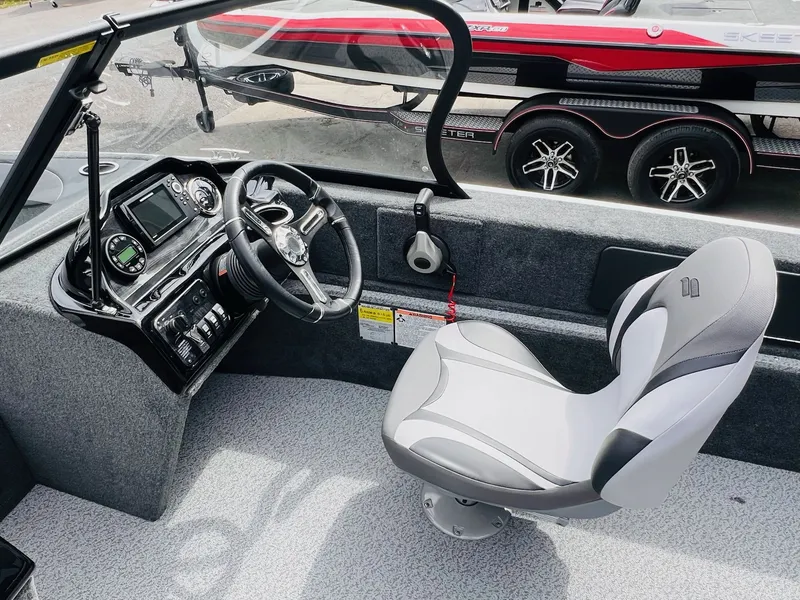 Slide: The Image of Starweld 16 Fusion DC - IN STOCK 2025 - 31