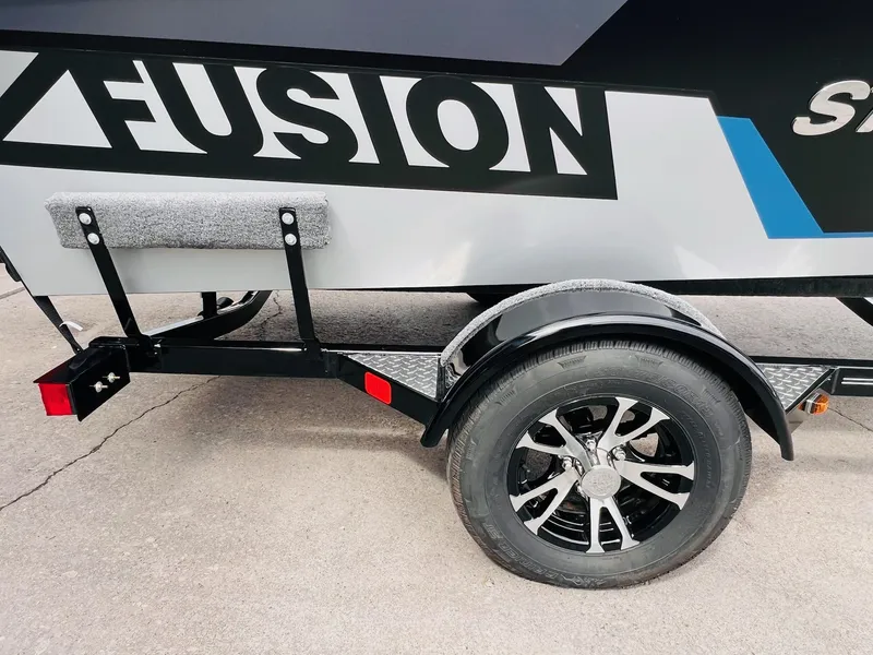 Slide: The Image of Starweld 16 Fusion DC - IN STOCK 2025 - 39