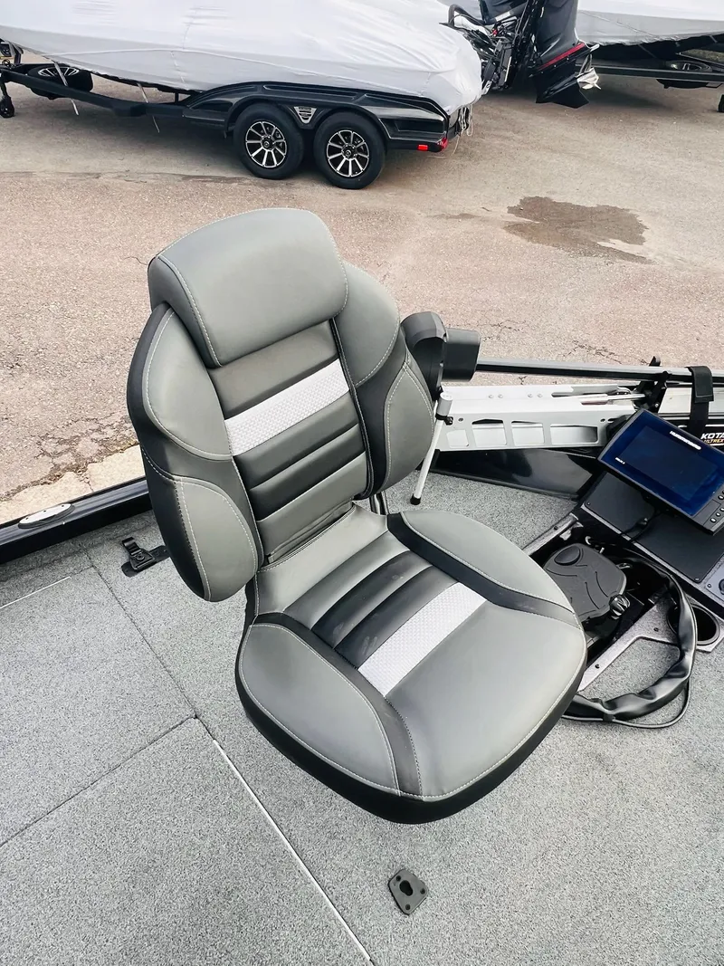 Slide: The Image of Ranger RT198P 2024 - 10