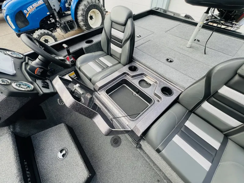 Slide: The Image of Ranger RT198P 2024 - 30