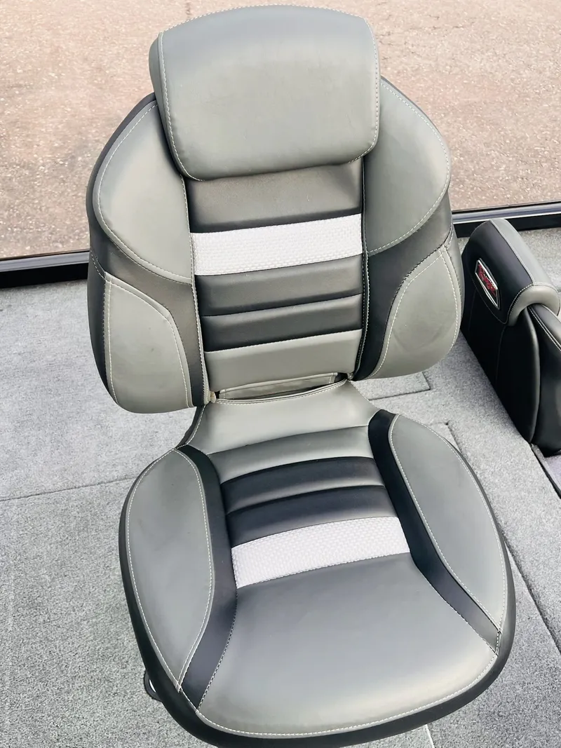 Slide: The Image of Ranger RT198P 2024 - 31