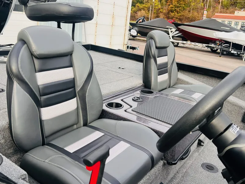 Slide: The Image of Ranger RT198P 2024 - 5