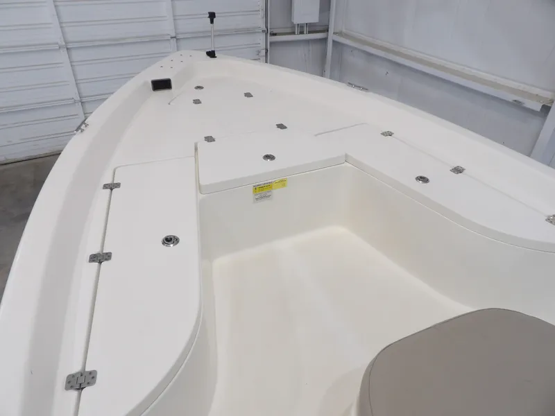 Slide: The Image of NauticStar 2140 Sport Shallow Bay 2017 - 10