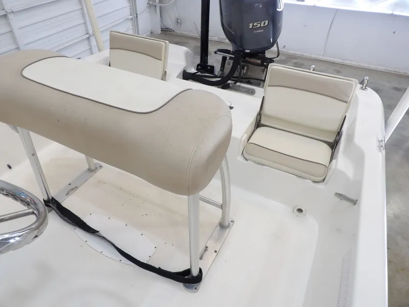 Slide: The Image of NauticStar 2140 Sport Shallow Bay 2017 - 17