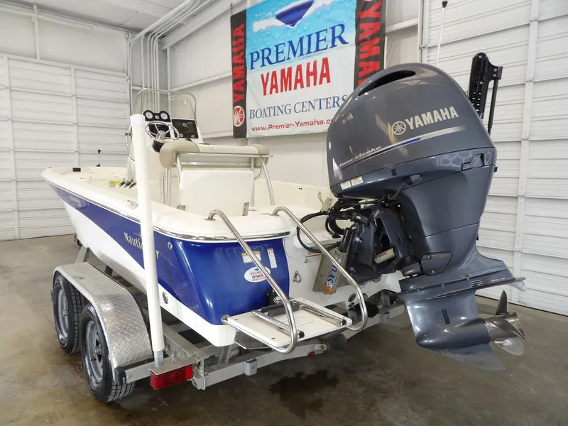 Slide: The Image of NauticStar 2140 Sport Shallow Bay 2017 - 6