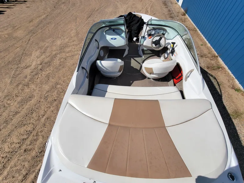 Slide: The Image of Four Winns 180H 2007 - 5