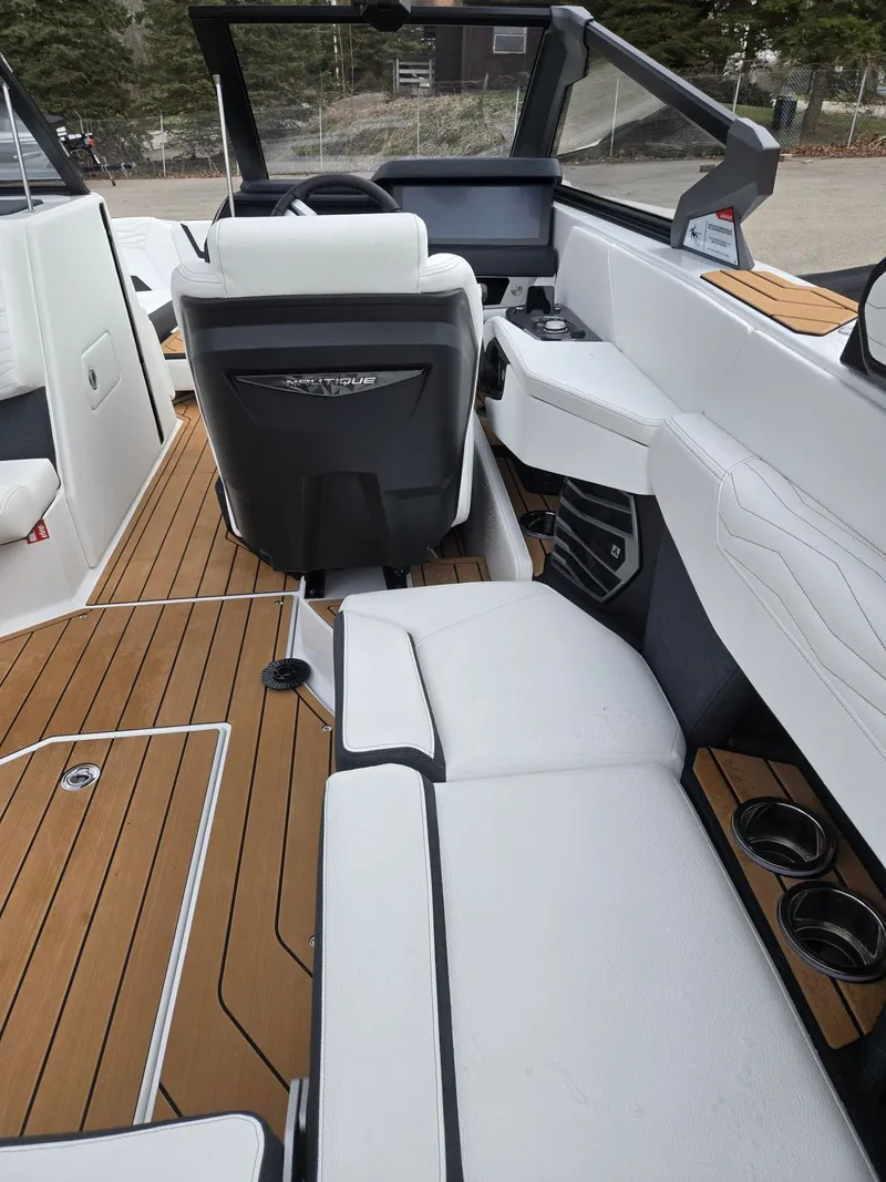 Slide: The Image of Nautique Super Air Nautique G21 2026 - 14