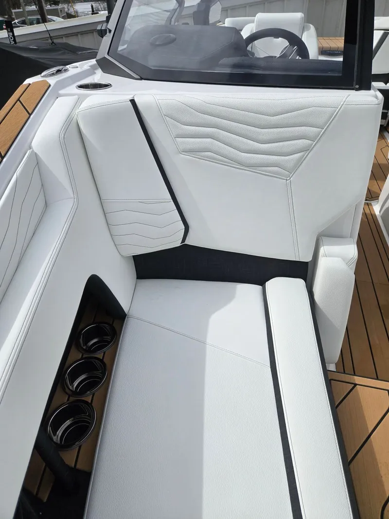 Slide: The Image of Nautique Super Air Nautique G21 2026 - 17