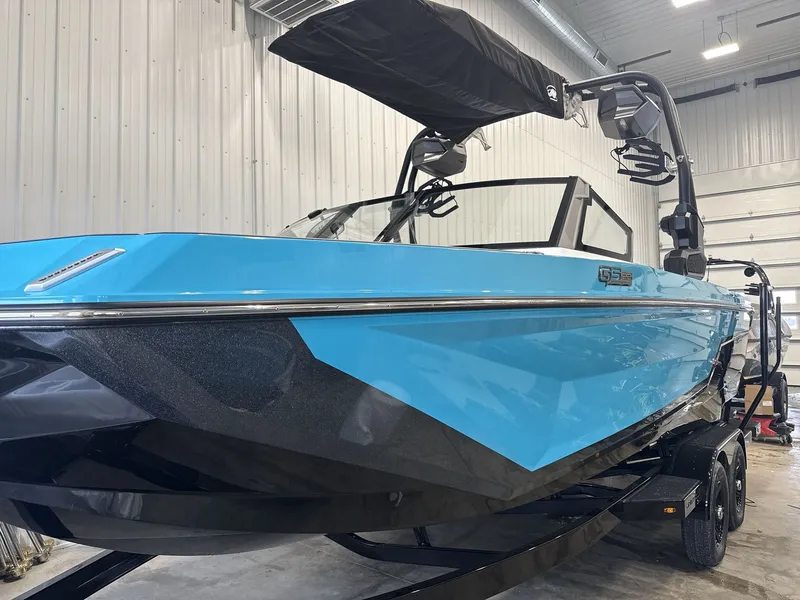Slide: The Image of Nautique Super Air Nautique GS22 2026 - 10