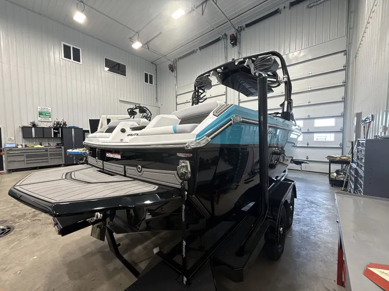 Slide: The Image of Nautique Super Air Nautique GS22 2026 - 7