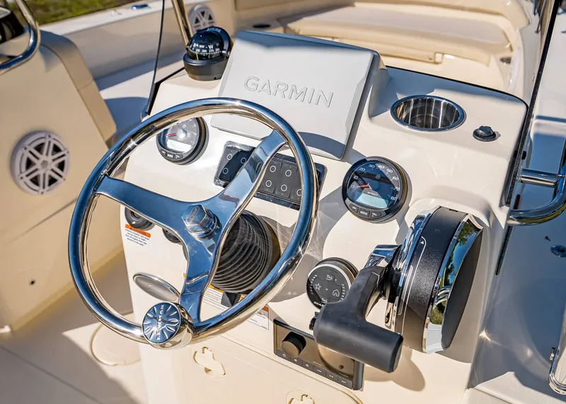 Slide: The Image of Scout 188 Sport Dorado 2026 - 17