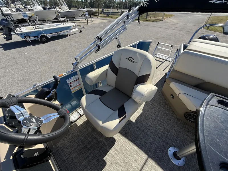 Slide: The Image of SunCatcher Select Series 20C-90HP SHO YAMAHA 2026 - 12