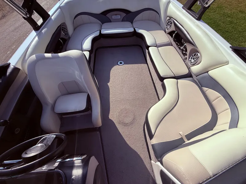 Slide: The Image of Malibu Wakesetter 23 LSV 2013 - 576