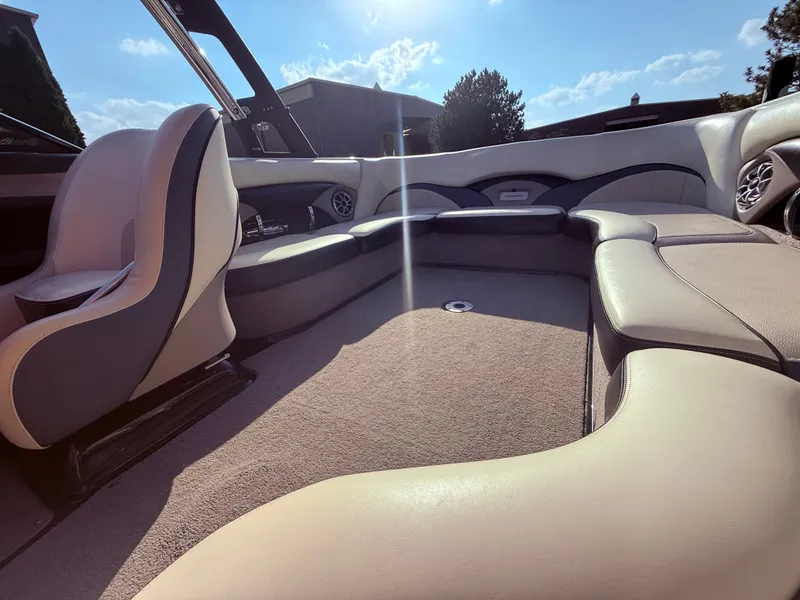 Slide: The Image of Malibu Wakesetter 23 LSV 2013 - 707