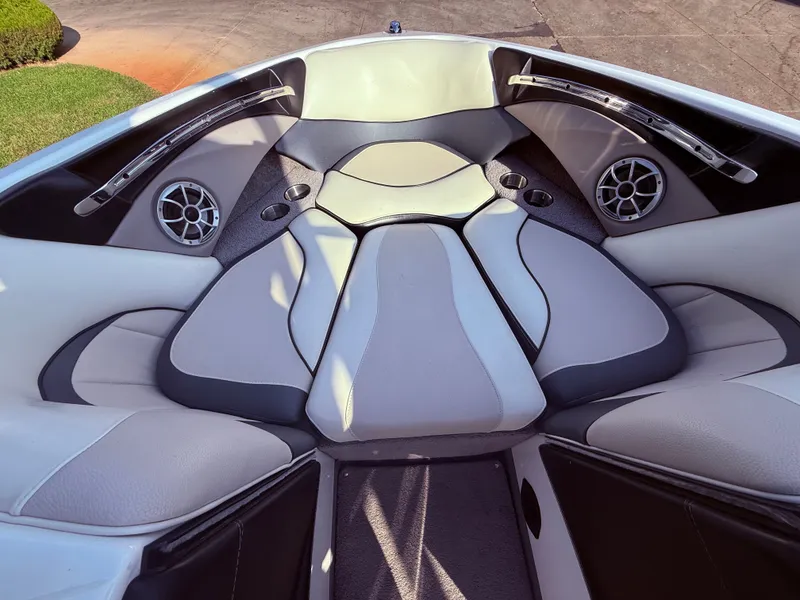 Slide: The Image of Malibu Wakesetter 23 LSV 2013 - 635