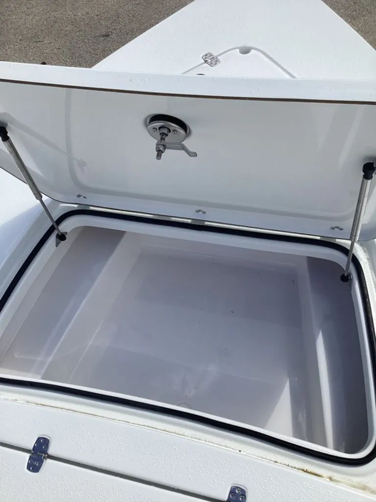 Slide: The Image of Blazer 675 2026 - 37