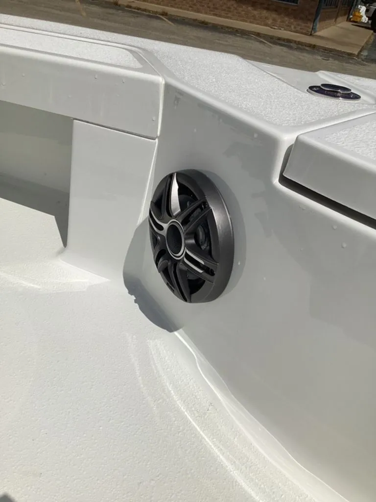 Slide: The Image of Blazer 675 2026 - 46