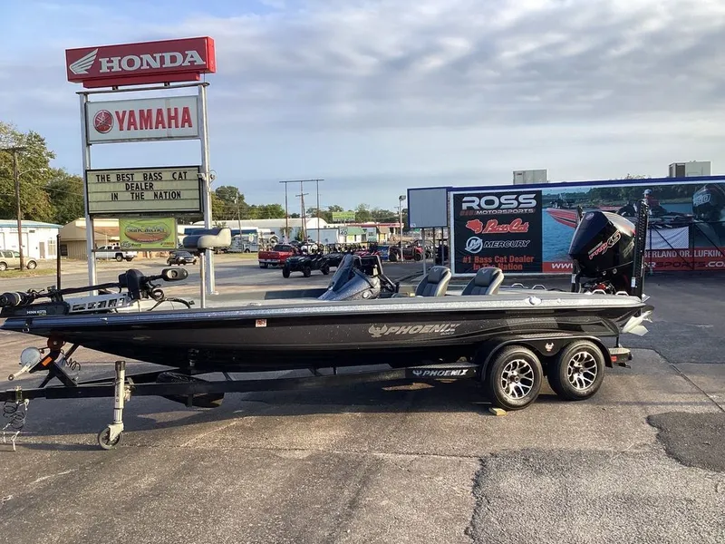 Slide: The Image of Phoenix Bass Boat 21 XE 2024 - 3