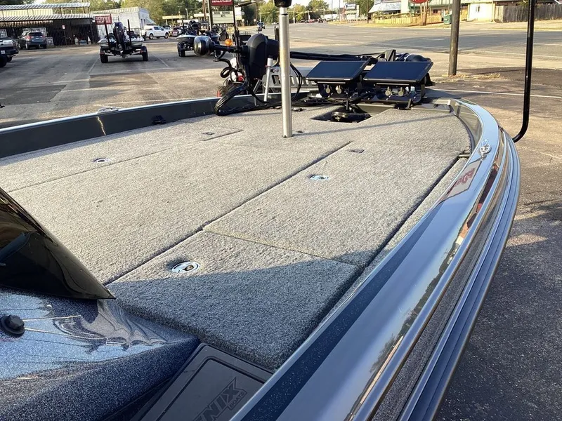 Slide: The Image of Phoenix Bass Boat 21 XE 2024 - 31