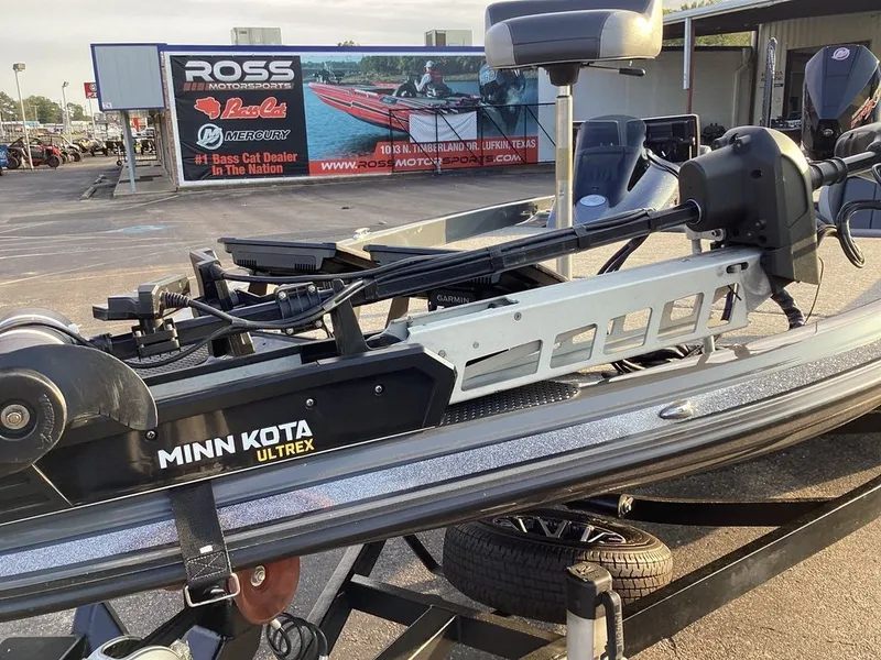 Slide: The Image of Phoenix Bass Boat 21 XE 2024 - 39