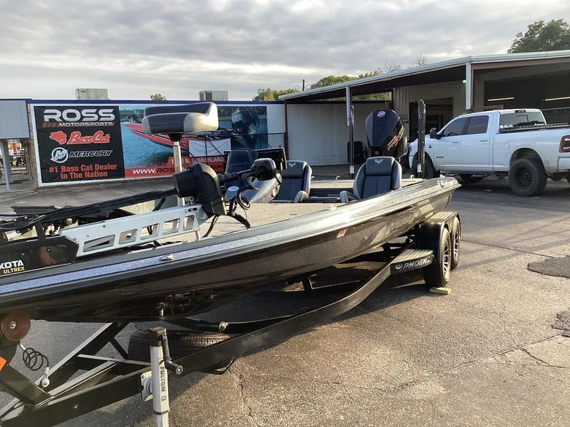 Slide: The Image of Phoenix Bass Boat 21 XE 2024 - 41