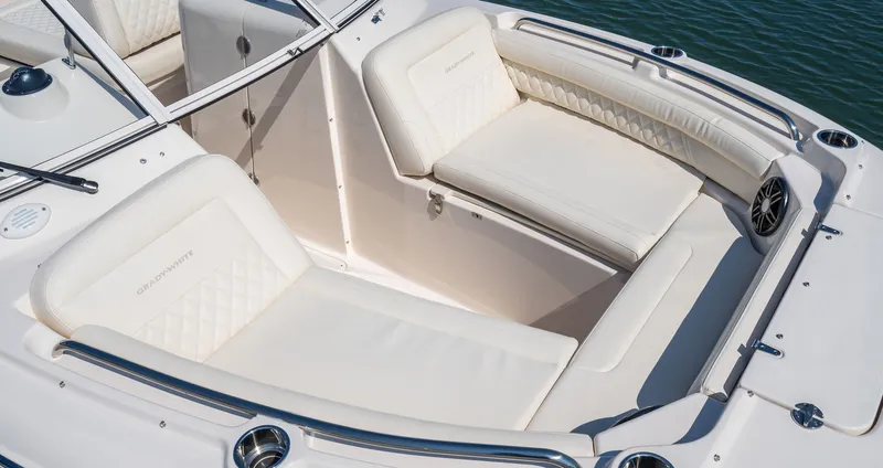 Slide: The Image of Grady-White Freedom 215 2026 - 6