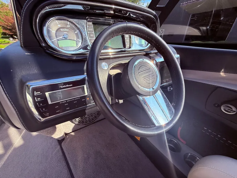 Slide: The Image of Malibu Wakesetter 23 LSV 2013 - 773