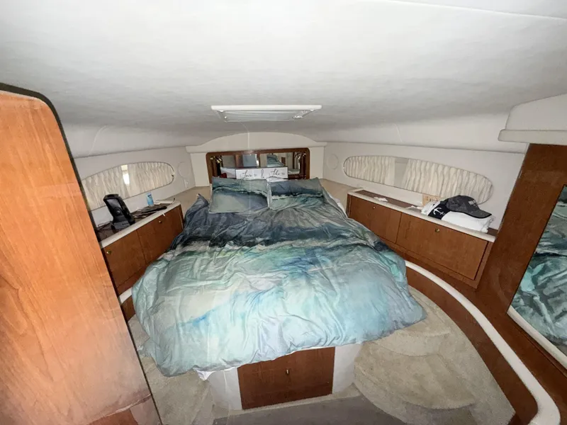 Slide: The Image of Sea Ray 420 Aft Cabin 2001 - 22