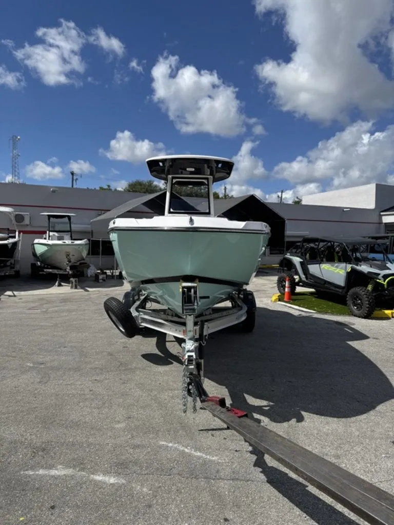 Slide: The Image of Yamaha 222 FSH Sport E 2026 - 2