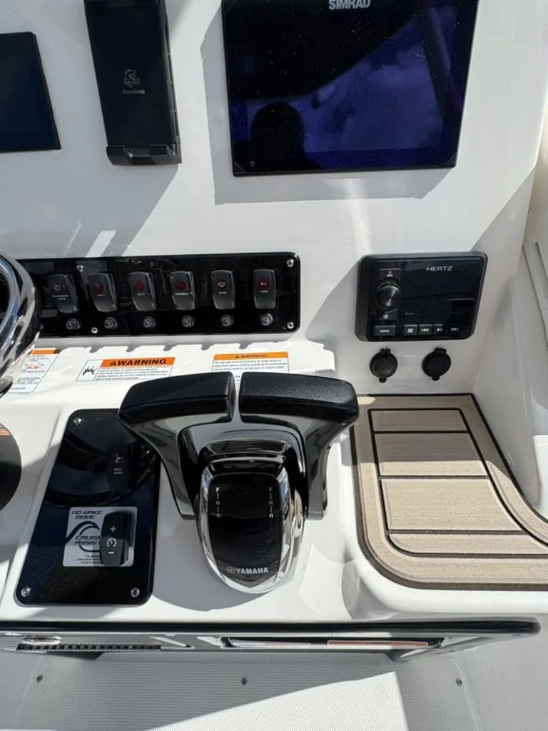 Slide: The Image of Yamaha 222 FSH Sport E 2026 - 21