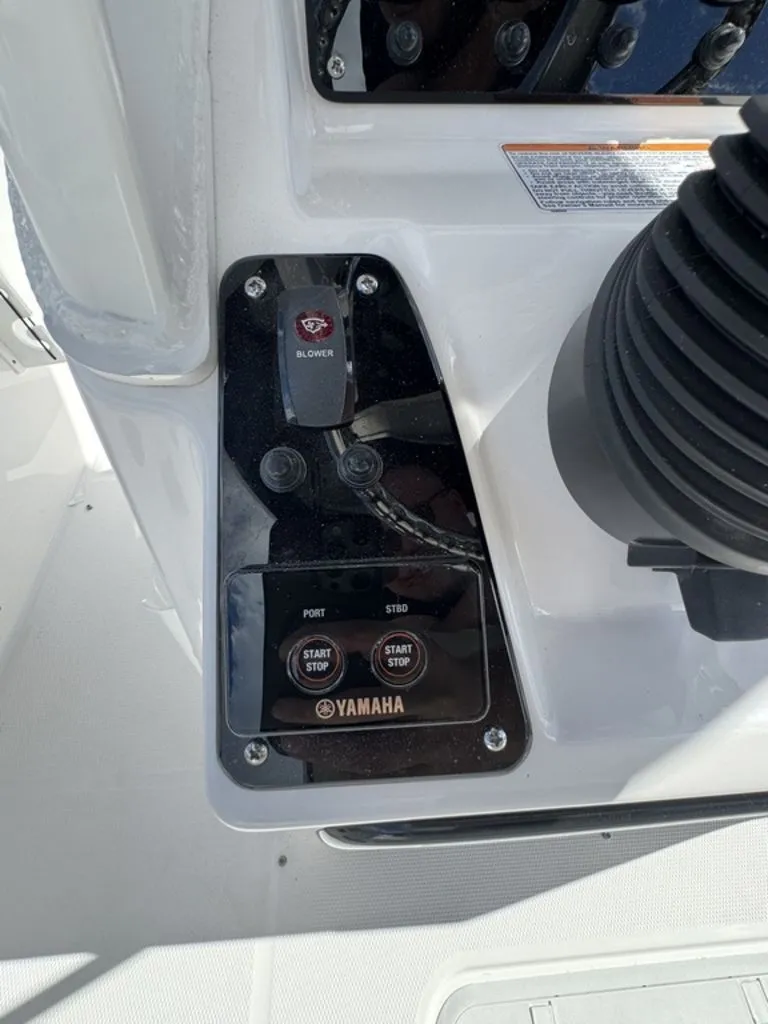 Slide: The Image of Yamaha 222 FSH Sport E 2026 - 22