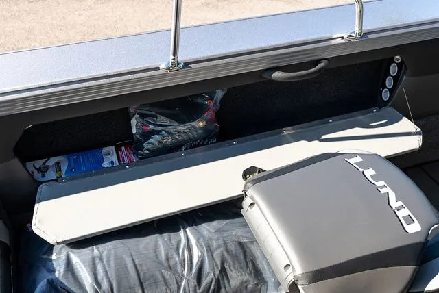 Slide: The Image of Lund 2075 Tyee Sport 2026 - 13