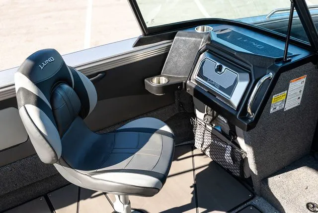 Slide: The Image of Lund 2075 Tyee Sport 2026 - 14