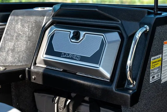 Slide: The Image of Lund 2075 Tyee Sport 2026 - 16