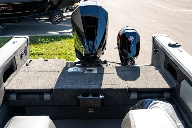 Slide: The Image of Lund 2075 Tyee Sport 2026 - 9